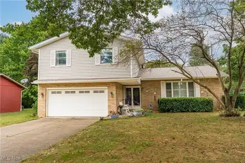8896 Indian Hills Circle NW, Canal Fulton, OH 44614