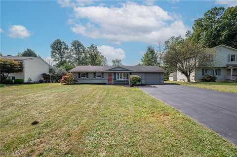 4643 Warwick Drive S, Canfield, OH 44406
