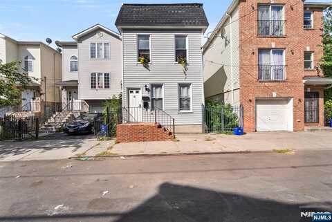45 Blum Street, Newark, NJ 07103