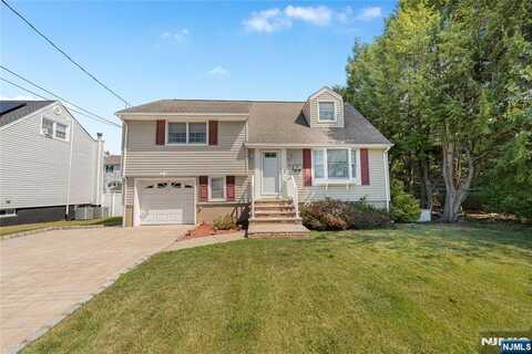50 Crescent Street, Rochelle Park, NJ 07662