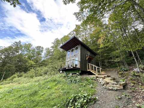 1125 Ring Road, Waterbury, VT 05677
