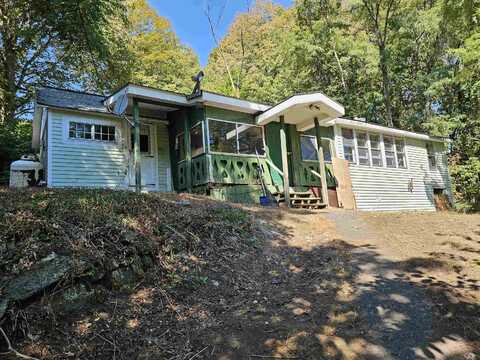 75 White Street, Springfield, VT 05156