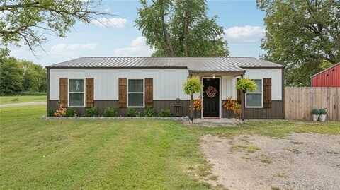 401 S Grace Street, Adair, OK 74330
