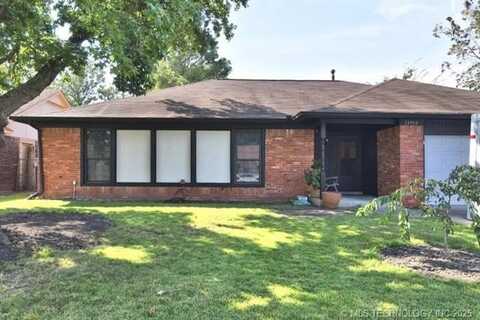 11914 E 38th Place, Tulsa, OK 74146