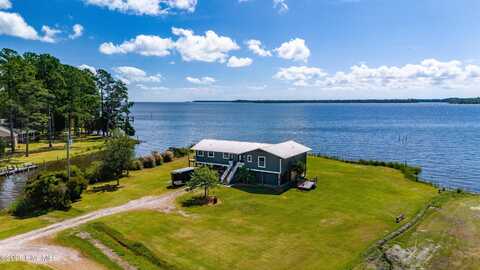 200 Lake Vue Drive, Aurora, NC 27806