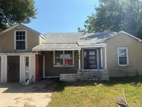 102 S Tillery Avenue, Dallas, TX 75211