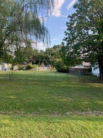 311 W Hunt Street, Leonard, TX 75452
