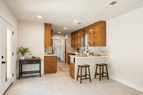 201 E 3rd Street, Weatherford, TX 76086
