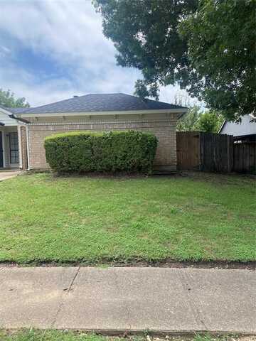 437 Dollins Street, Cedar Hill, TX 75104