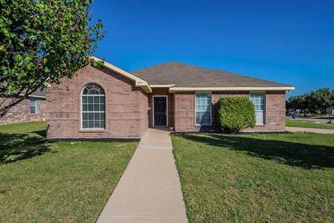977 Crowder Drive, Crowley, TX 76036