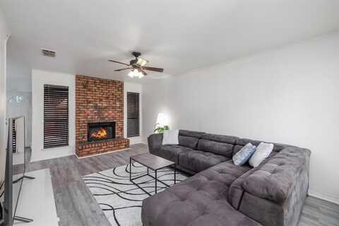 2405 Long Ridge Lane, Arlington, TX 76014