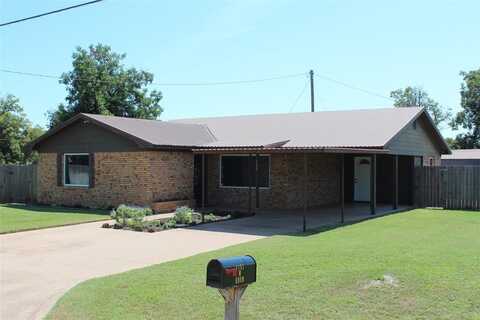 1150 W Eden Street, Munday, TX 76371