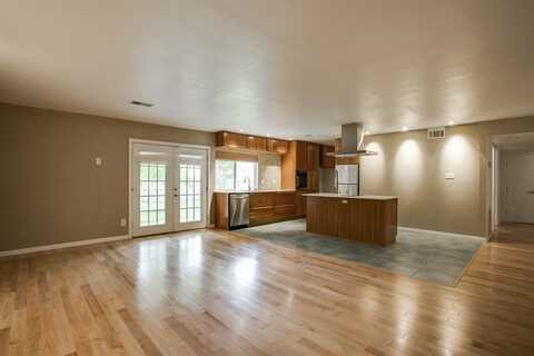 2312 Versailles Drive, Carrollton, TX 75007
