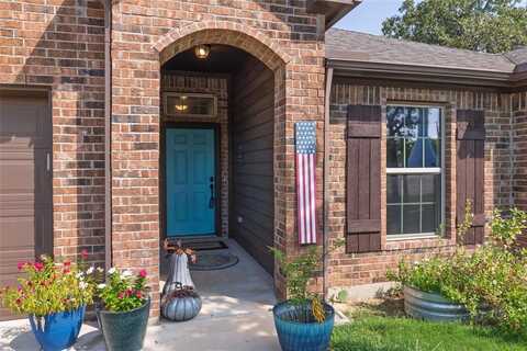 100 Oak Court, Runaway Bay, TX 76426