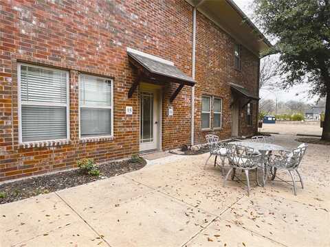 420 W Franklin Street, Waxahachie, TX 75165
