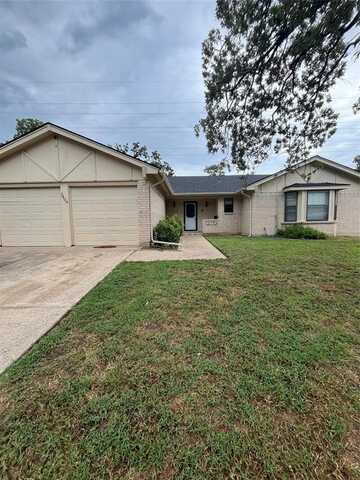 5409 Grissom Drive, Arlington, TX 76016