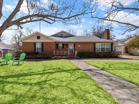 3631 S Hills Avenue, Fort Worth, TX 76109
