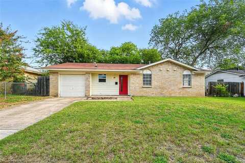 1669 Americana Boulevard, Blue Mound, TX 76131