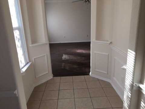 6420 Valleybrooke Court, Arlington, TX 76001