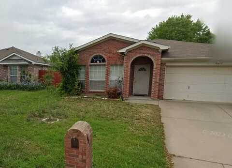 4017 Staghorn Circle N, Fort Worth, TX 76137