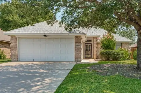 4836 Colonial Park Drive, Haltom City, TX 76117