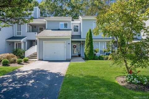 40 Lakeview Drive, Manorville, NY 11949