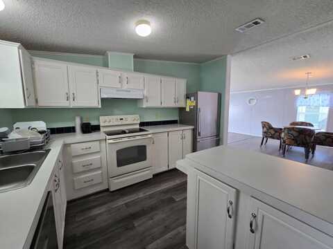 15648 Royal Coach Circle, North Fort Myers, FL 33917