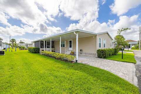 1757 Sugar Pine Avenue, Kissimmee, FL 34758