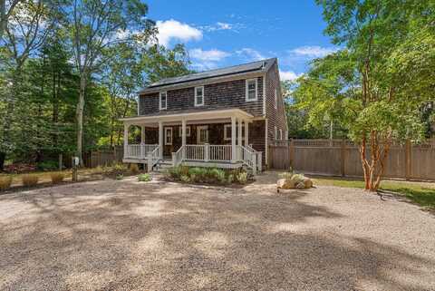 34 Harbor Boulevard, East Hampton, NY 11937