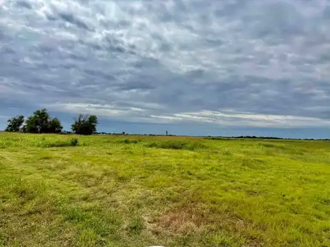 8605 Carrier Rd, Enid, OK 73701