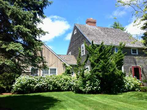 130 Hildreth Avenue, Bridgehampton, NY 11932