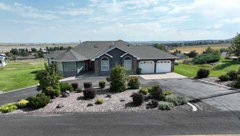 706 Knight Drive, Hines, OR 97738