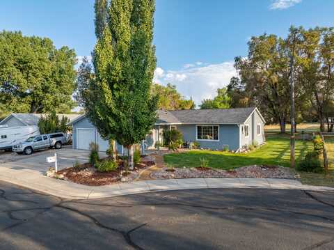 665 6th Street Court, Lander, WY 82520