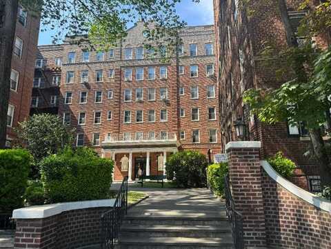 141-25 Northern Blvd, Flushing, NY 11354