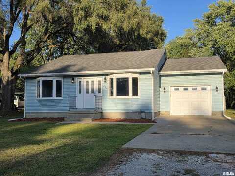608 N 3RD Street, Riverton, IL 62561