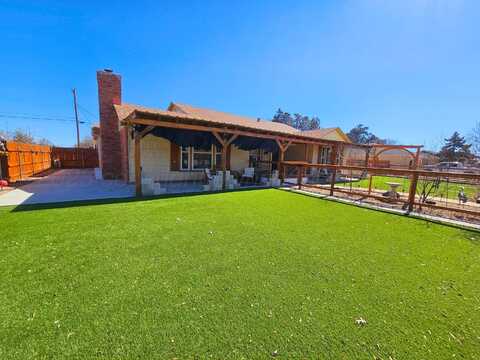 1616 N Russell St, Pampa, TX 79065