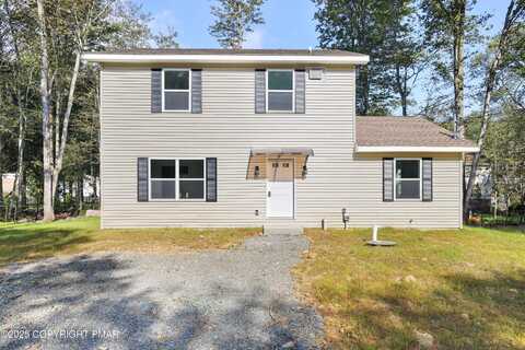 8475 Bumble Bee Way, Tobyhanna, PA 18466