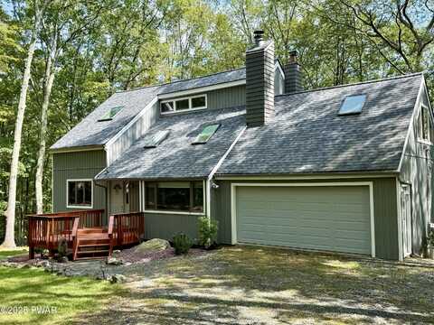 31 Cove Point Circle, Lakeville, PA 18438