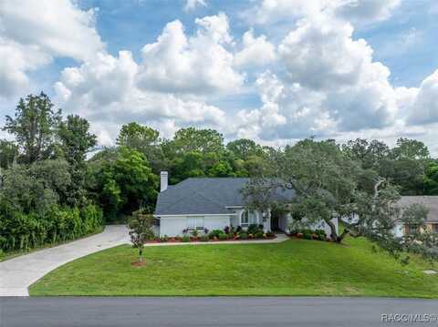 7 Graytwig Court W, Homosassa, FL 34446