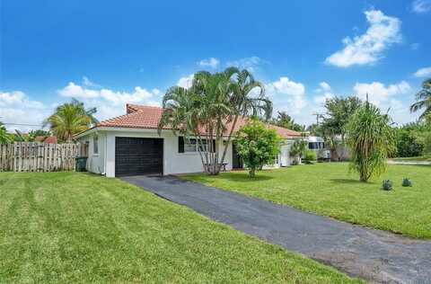 241 SW 13th St, Boca Raton, FL 33432