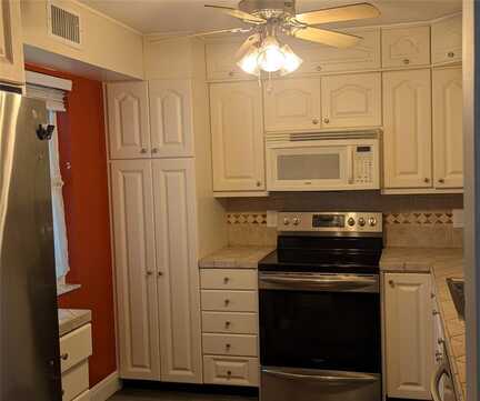 1024 SE 4th Ave, Dania Beach, FL 33004
