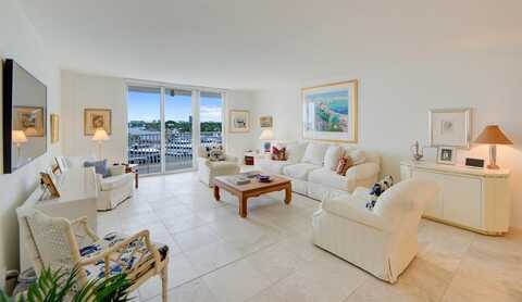 1 Las Olas Circle, Fort Lauderdale, FL 33316