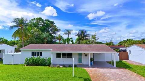 12 SW 13th St, Deerfield Beach, FL 33441