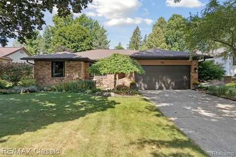 806 Abbey Lane, Milford, MI 48381