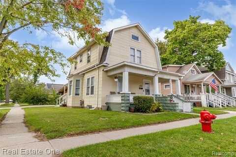 1303 10th Avenue, Port Huron, MI 48060