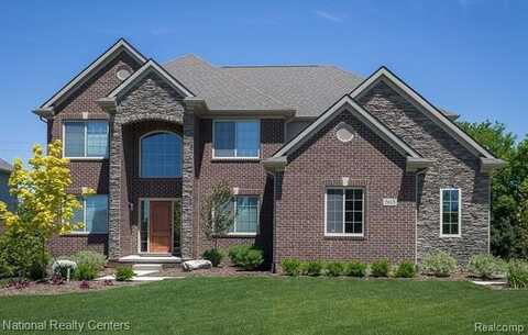53214 Woodland Meadows, Chesterfield, MI 48047