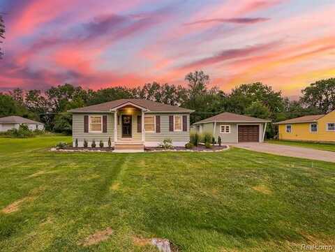 21850 Jefferson Street, Farmington Hills, MI 48336