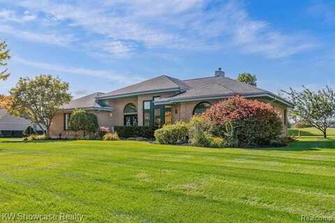 288 Prestwick Trail, Highland, MI 48357