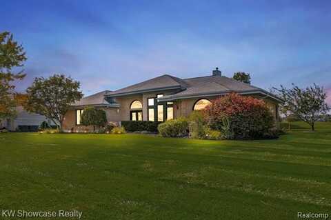 288 Prestwick Trail, Highland, MI 48357
