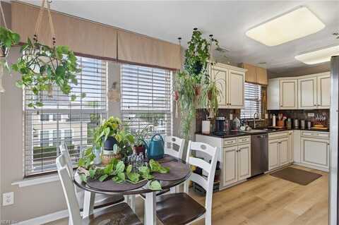 8110 Lee Hall Avenue, Suffolk, VA 23435